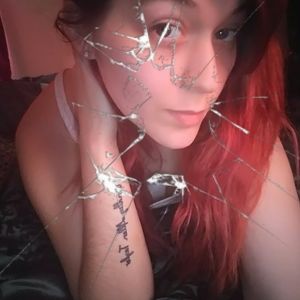 Meet your Posher, Becca